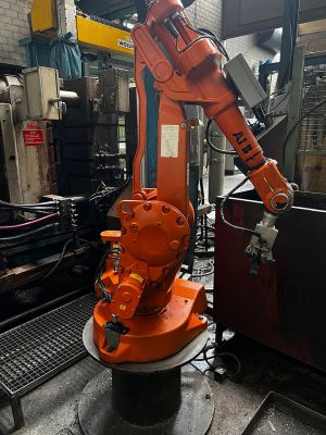 ABB IRB 2400 Foundry Robot HR1835, folosit